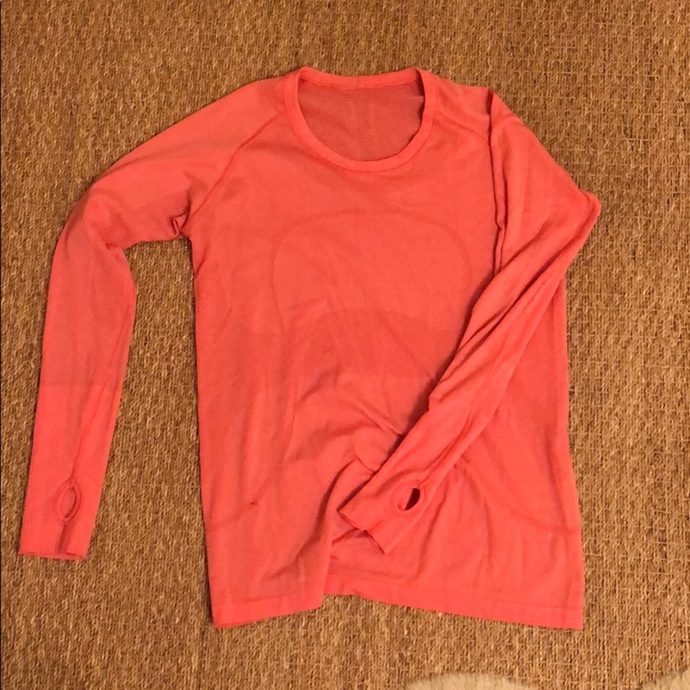 Long sleeve lululemon workout shirt